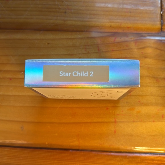 Becca Light Shifter Finishing Veil in Star Child 2 - Picture 2 of 3